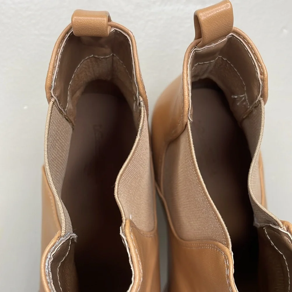 UNIVERSAL THREADS Ankle Boot Camel Vegan Leather Block Heel Western Vibe 9